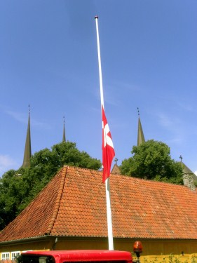 half-mast flag